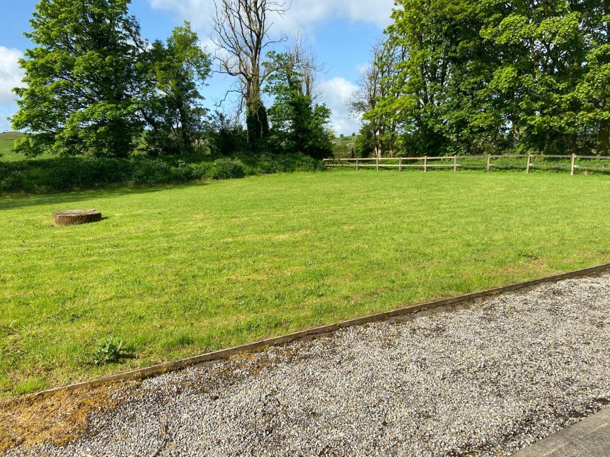 Higgins House Villa Ballyhaunis Eksteriør billede